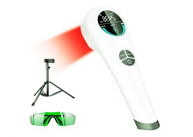 Using the Zelvory dual-wavelength cold laser device at home to treat diabetic foot discomfort.